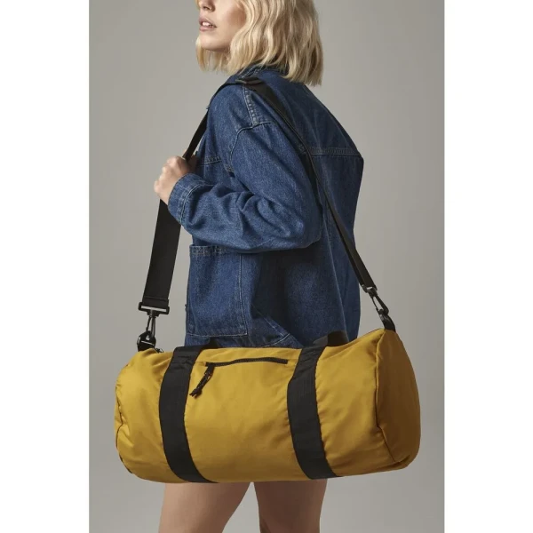Eko Torba Sportowa z Recyklingu PET BG284 Mustard Lifestyle 1