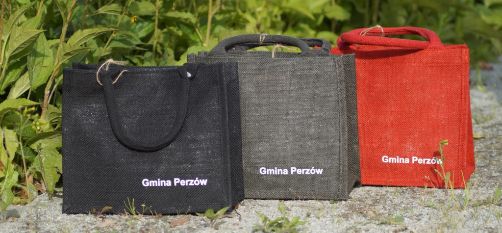 Jak Nadleśnictwo Zagnańsk promuje edukację ekologiczną torbami jutowymi – case study 7 torba dla gminy